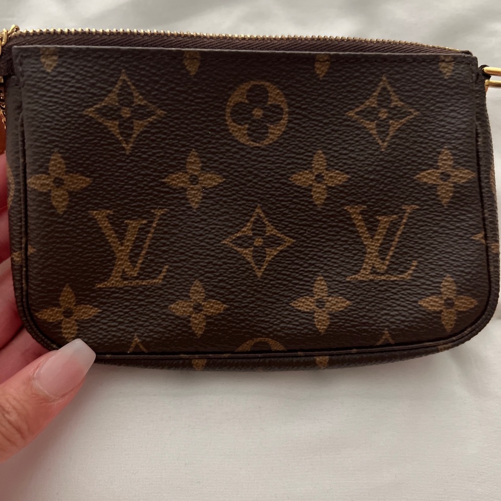 Louis Vuitton Mini Pouchette